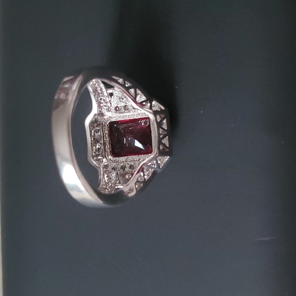 Exquisite Chunky Ruby Color Fashion Ring/ Size 8 - Picture 4 of 4